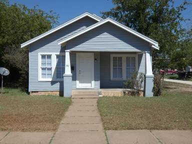 Main picture of 774 E North 14th St
