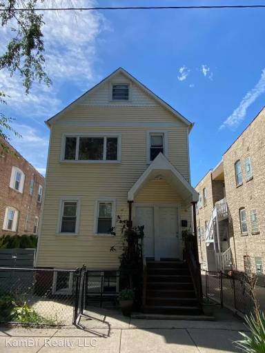 Main picture of 2624 N Springfield Ave