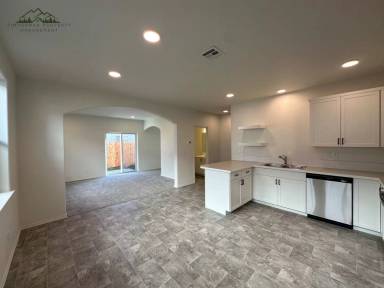 Main picture of 1185 S 43rd Pl