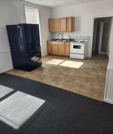 Main picture of 101 N Main St