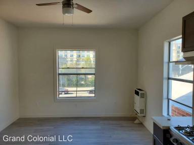 Main picture of 2408 S Grand Ave