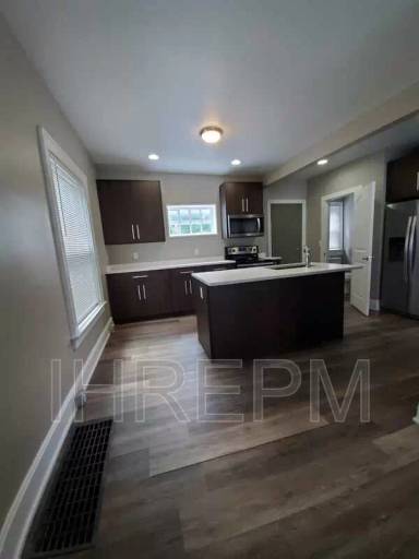 Main picture of 205 E 13th Ave