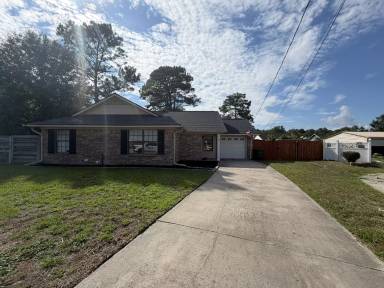 Main picture of 708 Woods Ct