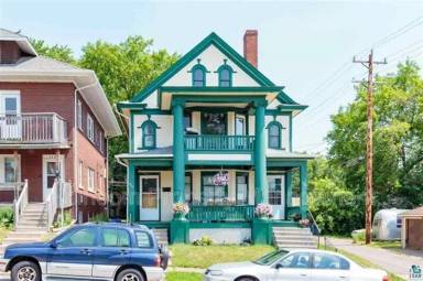 Main picture of 318 N 12th Ave E