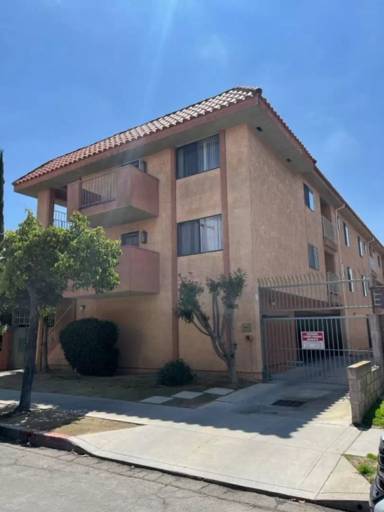 Main picture of 2230 E 6th St