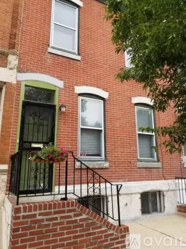 Main picture of 2326 Christian St