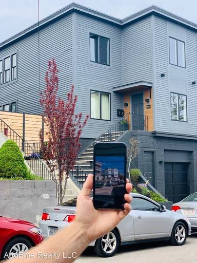Main picture of 96 Cottage St