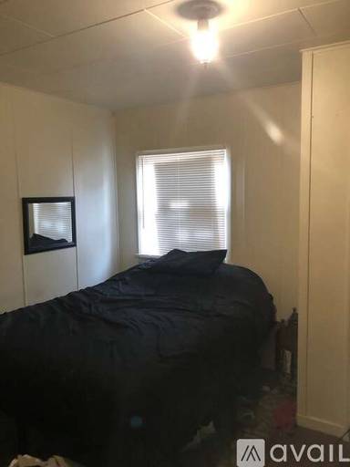 Main picture of 1813 Pleasant St