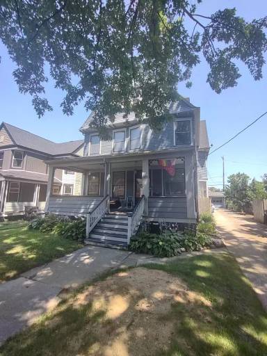 Main picture of 6110 W Clinton Ave