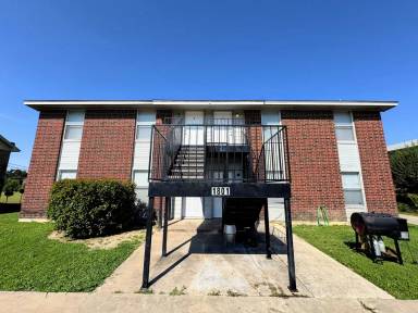 Main picture of 1801 Cedarhill Dr