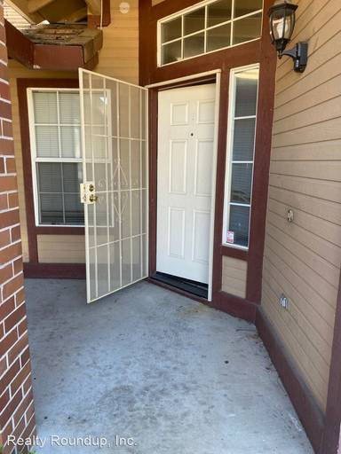 Main picture of 7949 Caymus Dr