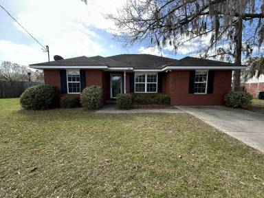 Main picture of 974 Yale Ct