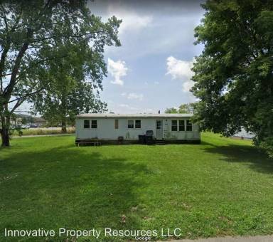 Main picture of 1613 E Andover Ave