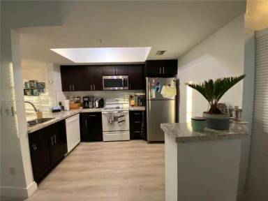 Main picture of 711 SW 148th Ave