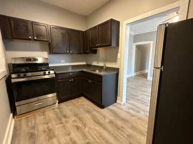 Main picture of 6633 S Ellis Ave