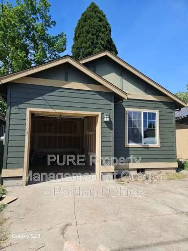 Main picture of 10007 SE Amherst St