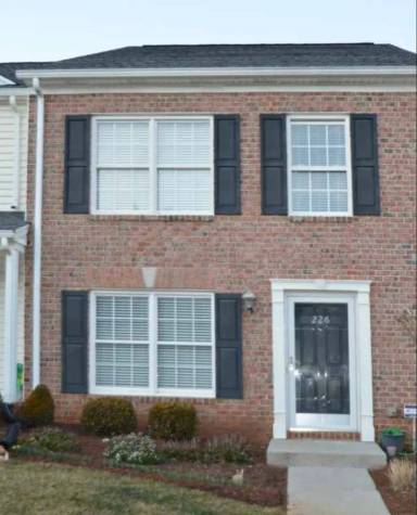 Main picture of 226 Duncraig Dr