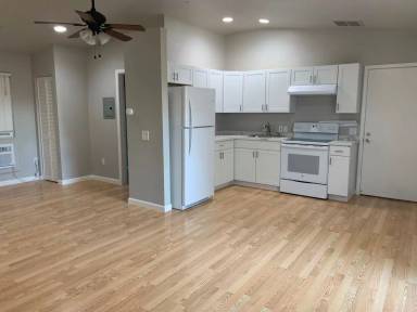 Main picture of 131 Nanimo Ct