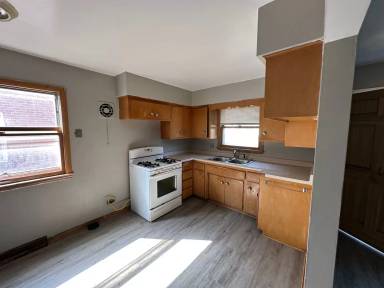 Main picture of 4650 N 68th St