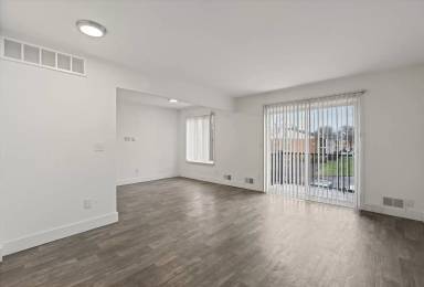 Main picture of 25400 Basin St