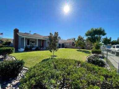 Main picture of 856 E Rosewood Ct