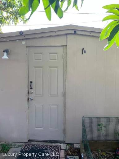 Main picture of 407 Seminole Dr