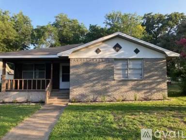 Main picture of 924 W Gandy St