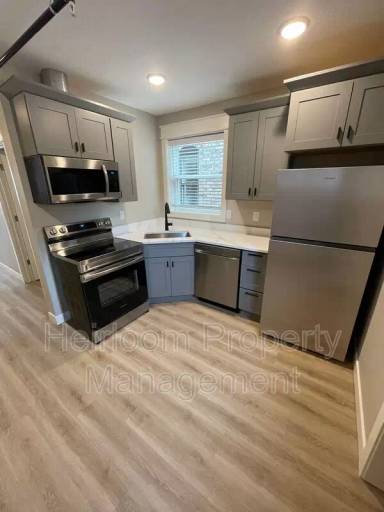 Main picture of 627 E 4th St