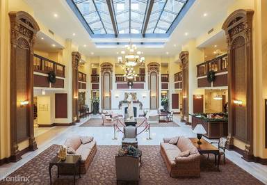 Main picture of Sheridan Plaza