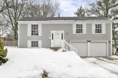 Main picture of 14 Ashlawn Ave