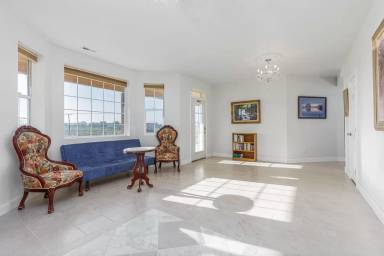 Main picture of 2211 Road 80