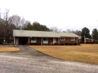 Main picture of 501 Benton Dr