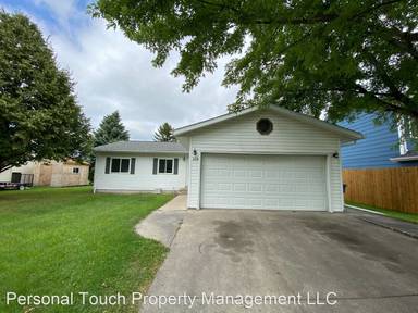 Main picture of 3314 Village Green Dr