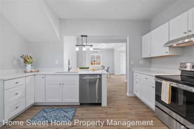 Main picture of 219 N Division St