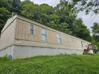 Main picture of 120 Dumplin Valley Rd E