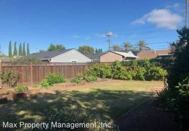 Main picture of 3755 Florence St