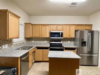 Main picture of 13504 Richard Nixon St