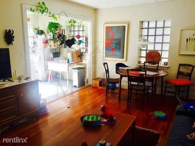 Main picture of 10 Frost St