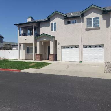 Main picture of 408 S Elm St