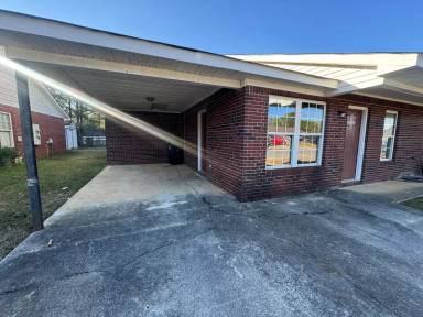 Main picture of 7 Aubie Ln NW