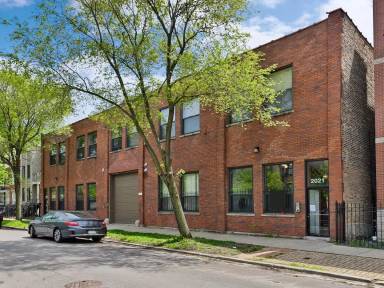 Main picture of 2015 W Race Ave