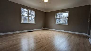 Main picture of 2942 Benton St