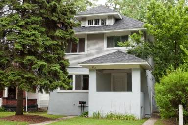 Main picture of 852 Benjamin Ave SE