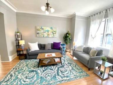 Main picture of 1120 W Barry Ave
