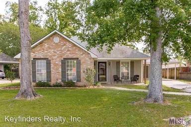 Main picture of 18540 White Oak Dr