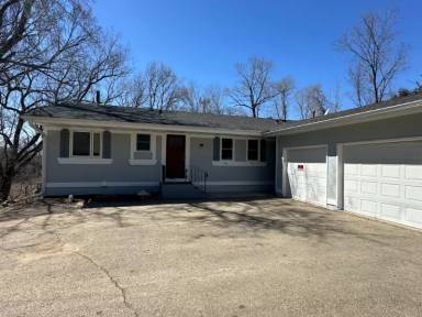 Main picture of 345 Glenmoor Ln