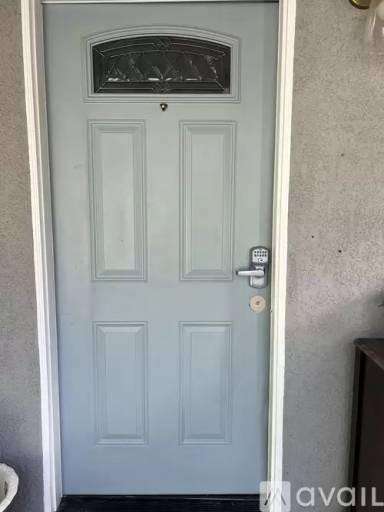 Main picture of 1454 N Clybourn Ave