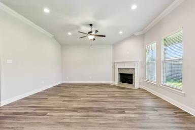 Main picture of 2551 Frazier St