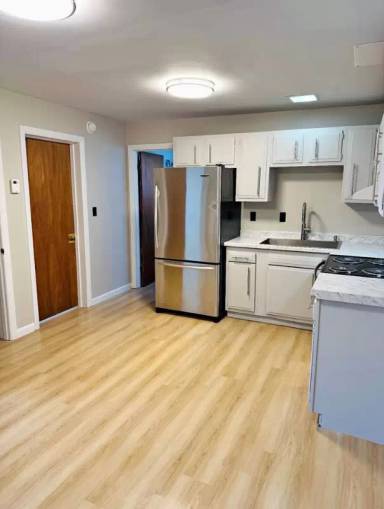 Main picture of 147 State St