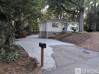 Main picture of 16 Merlocke Dr